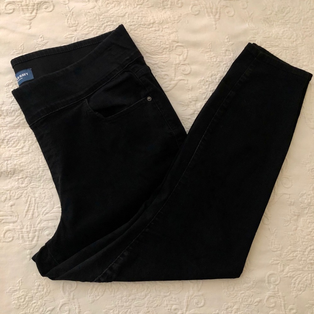24W Old Navy Black Rockstar Jeggins